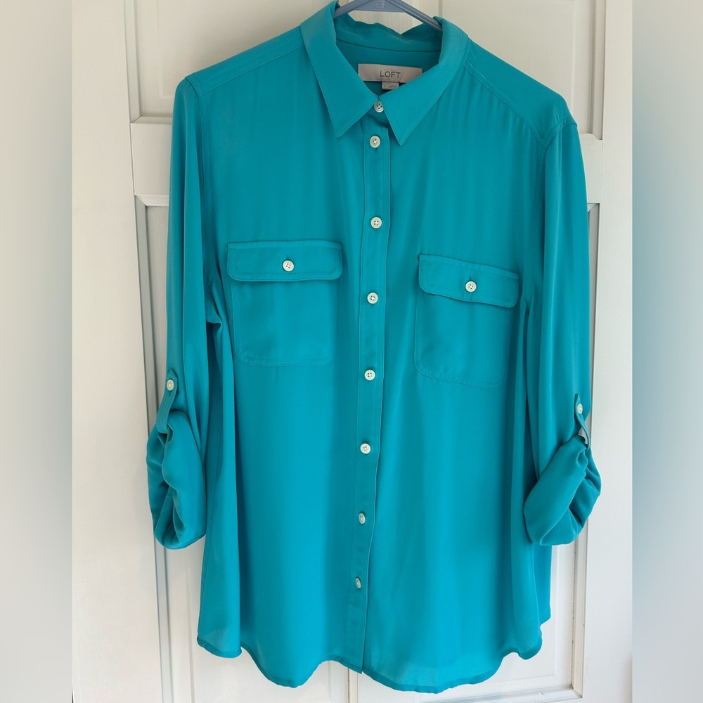 NWOT Ann Taylor LOFT “Silk Like” Blouse